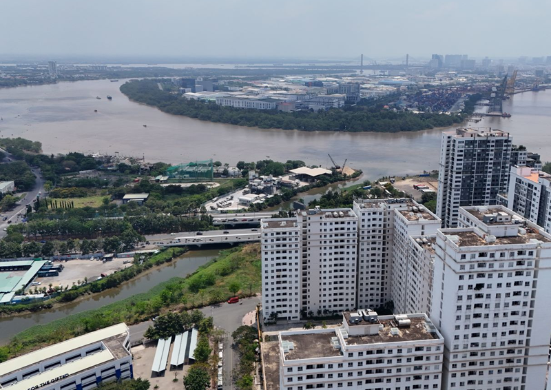 Chiêu trò bán nhà trên giấy và lá chắn từ luật mới