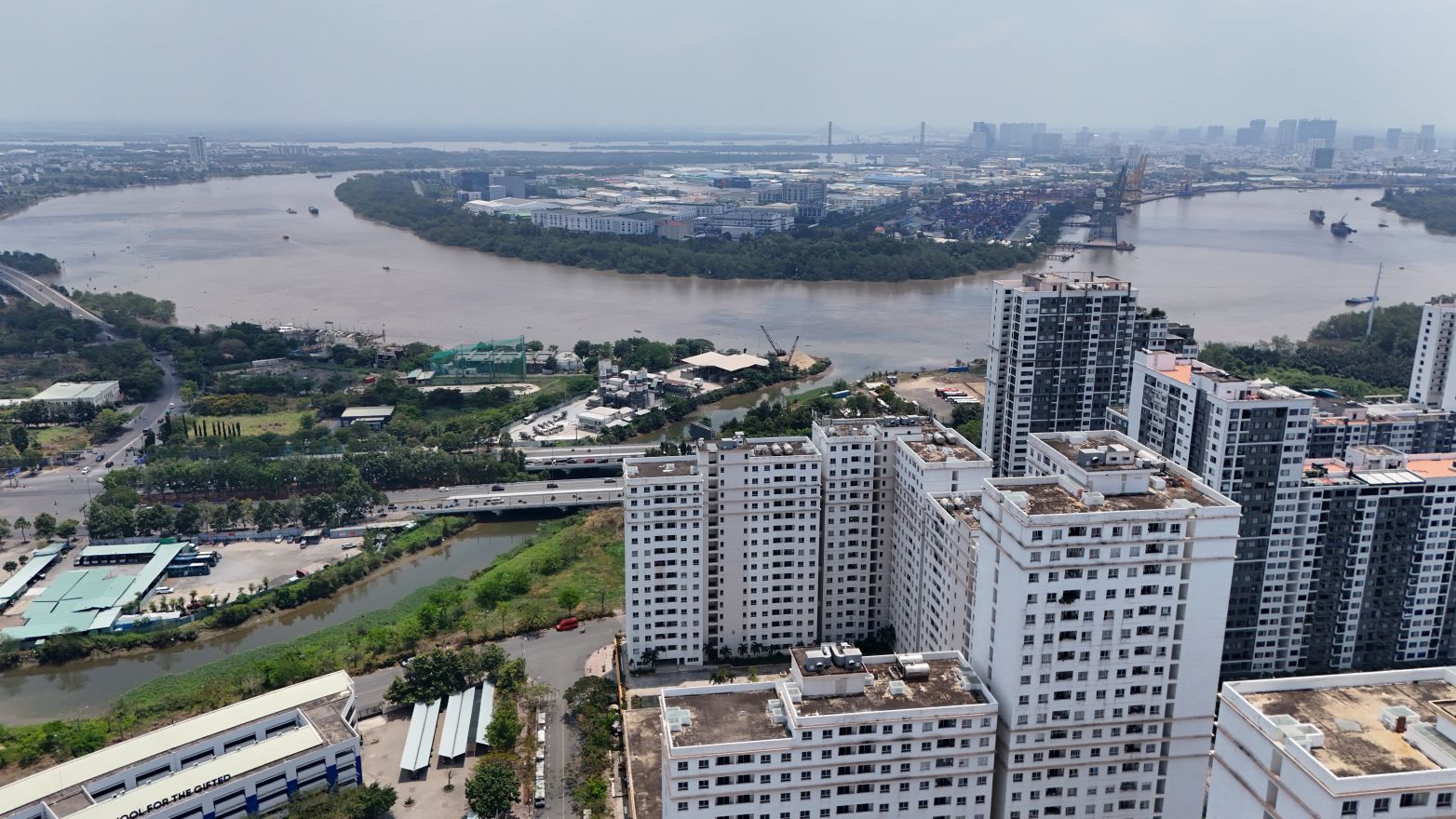 The trick of selling houses on paper and the shield from the New Law
